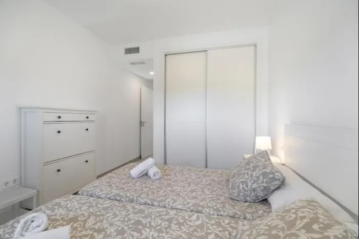 Palmeras Candor Free Parking By Staycare Rota